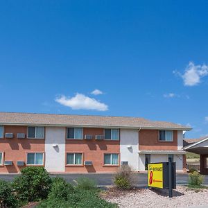 Super 8 By Wyndham Colorado Springs/Chestnut Street